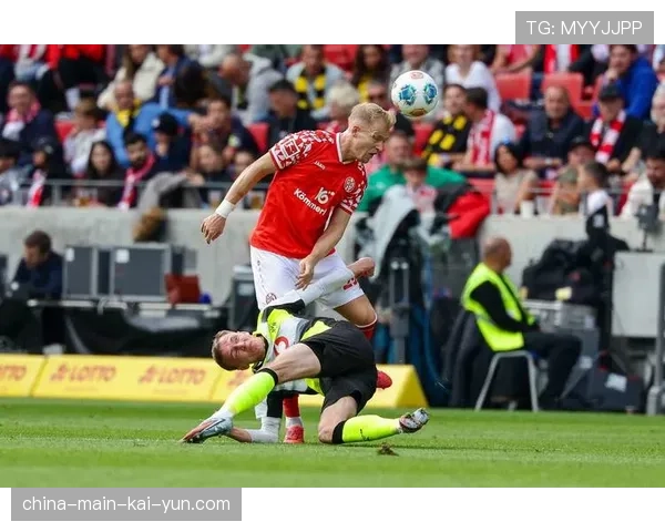 美因茨队内定位球主罚者李在成恢复合练，有望周末复出